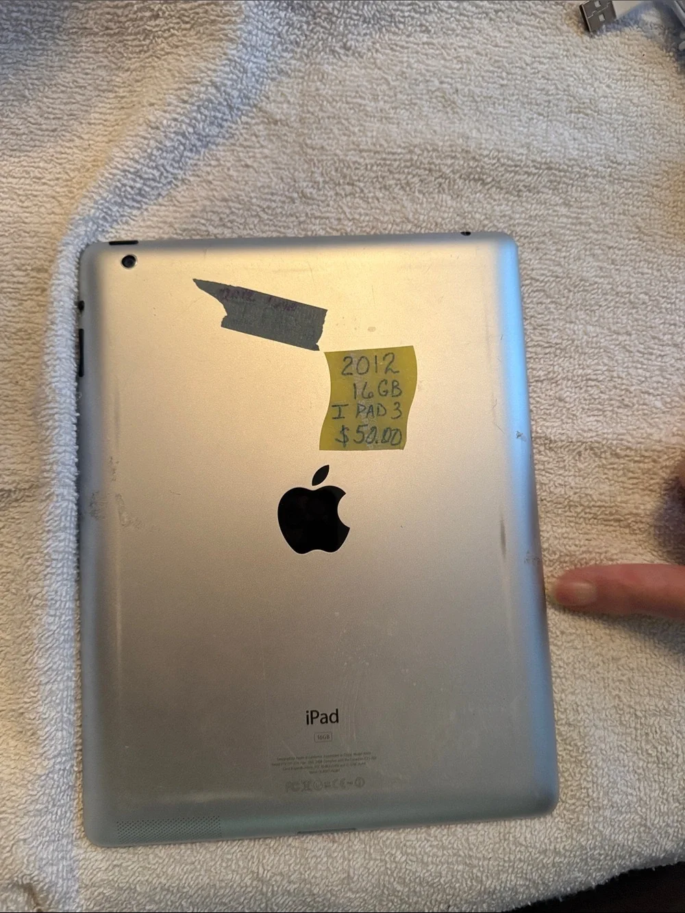 Apple iPad in Black with White Setup Screen